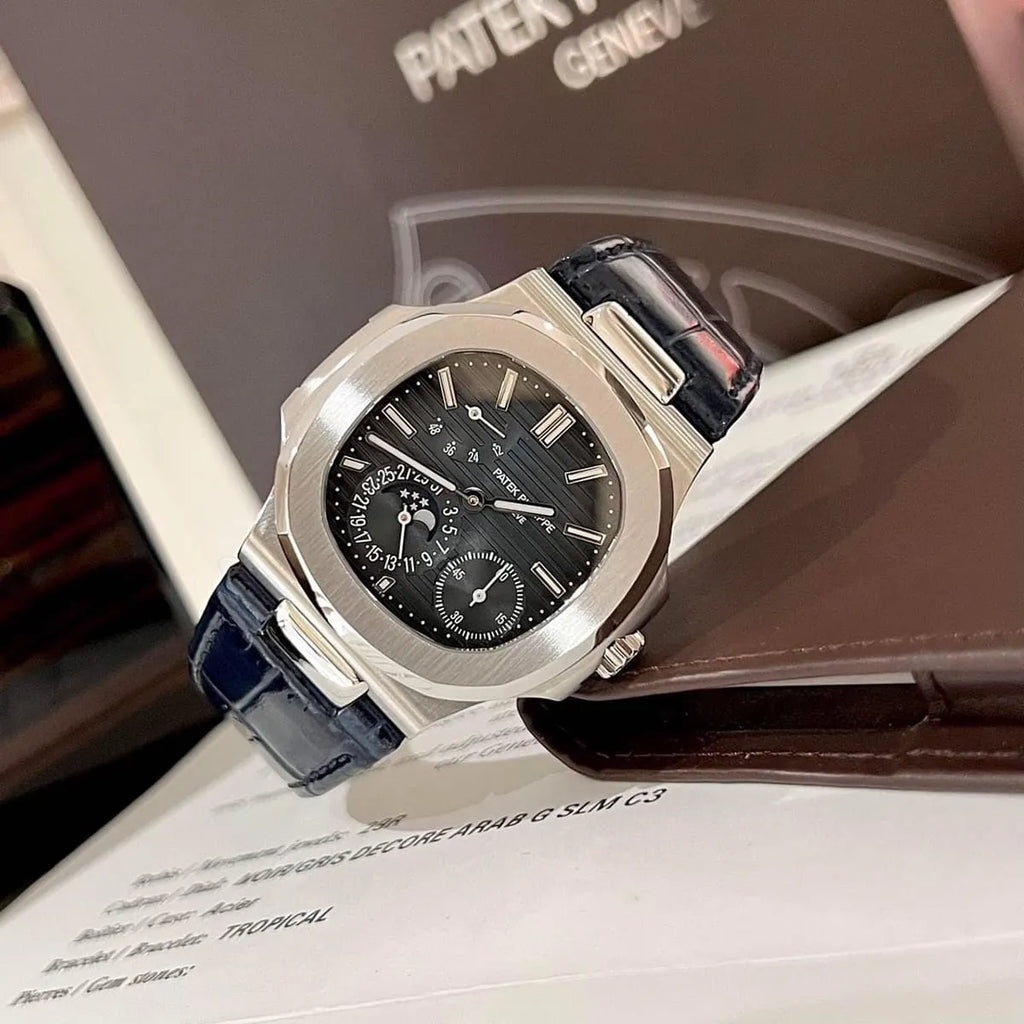 Montre Patek Philippe Nautilus pour homme, cadran bleu, phase de lune